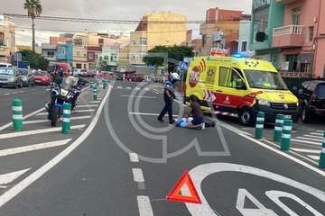 Una vecina de Lomo Cementerio sufre un fuerte golpe de un vehículo al tratar de cruzar la antigua carretera del Sur/TA.